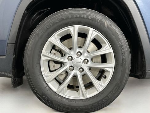 Used 2021 Jeep Cherokee Latitude image 11