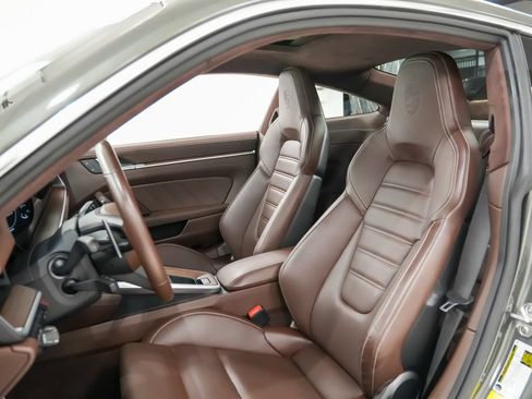 Used 2022 Porsche 911 Turbo S AWD/4WD image 5