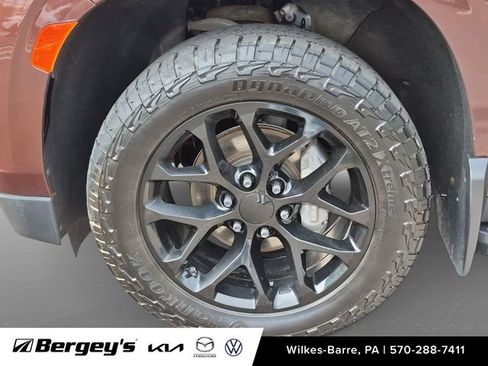 Used 2022 Chevrolet Tahoe RST w/ Luxury Package AWD/4WD image 11