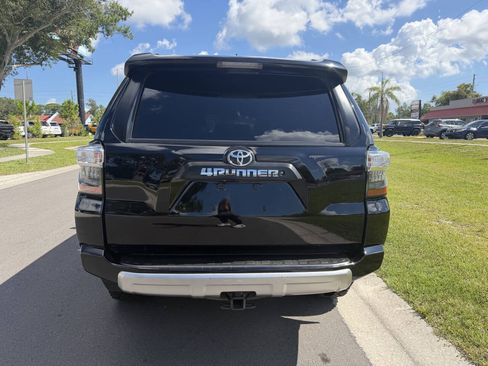 Used 2015 Toyota 4Runner Trail Premium AWD/4WD image 3