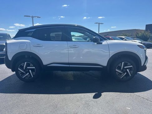 New 2026 Nissan Kicks SV w/ SV Premium Package FWD image 6