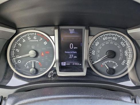 Used 2020 Toyota Tacoma Limited image 11