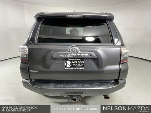 Used 2018 Toyota 4Runner SR5 Premium image 7