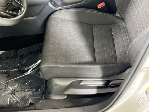 Used 2023 Honda HR-V LX image 18