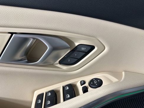 Used 2025 BMW 330i xDrive Sedan w/ Premium Package image 9