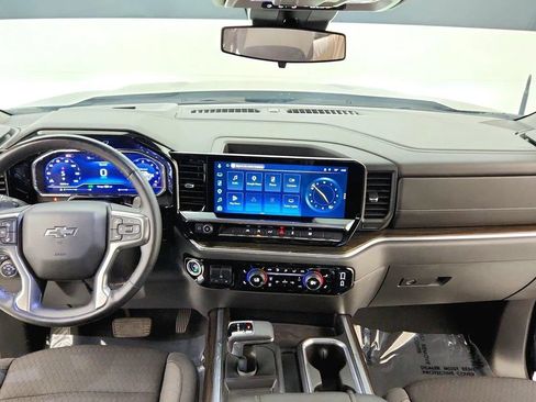 Used 2024 Chevrolet Silverado 1500 RST AWD/4WD image 31