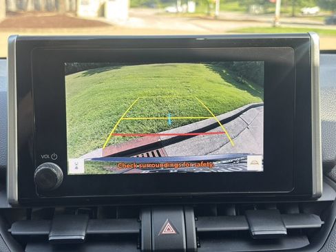 Used 2023 Toyota RAV4 XLE FWD image 36