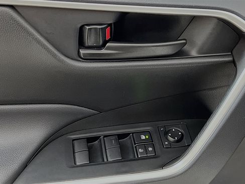 Used 2025 Toyota RAV4 LE image 17