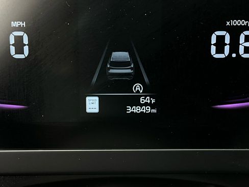 Used 2025 Kia Sportage LX image 36