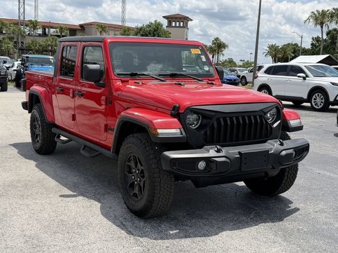 Used 2022 Jeep Gladiator Sport AWD/4WD image 2