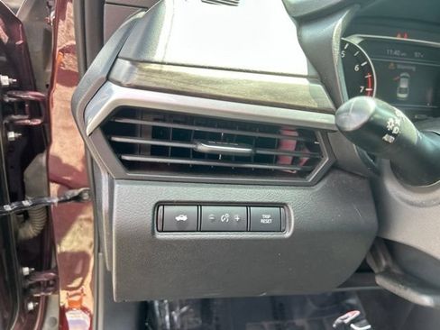 Used 2025 Nissan Altima 2.5 SV FWD image 17