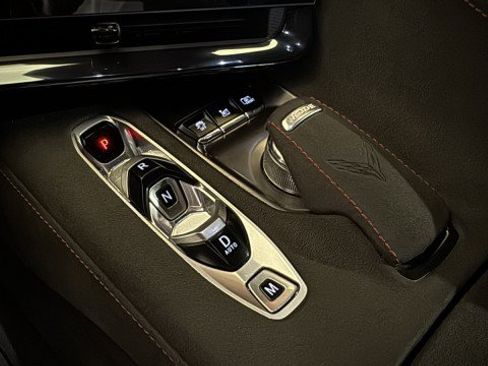 Used 2024 Chevrolet Corvette Stingray Premium Cpe w/ Z51 Performance Package RWD image 8