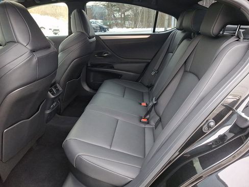 Certified 2025 Lexus ES 300h F Sport image 10