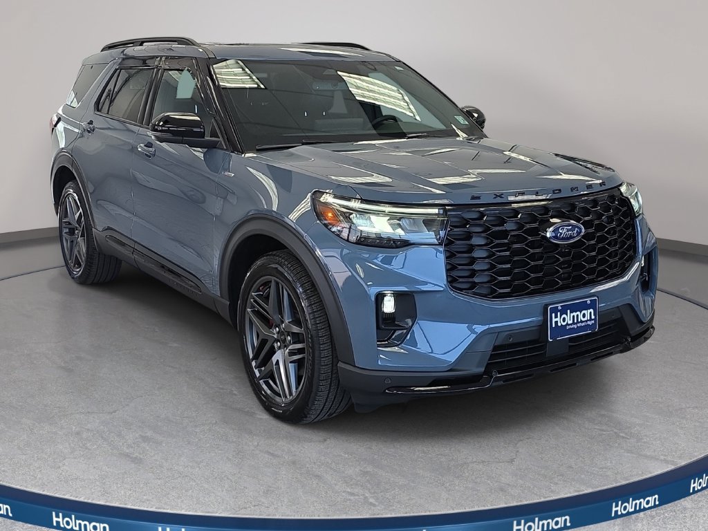 Used 2025 Ford Explorer ST-Line w/ Premium Package AWD/4WD image 4