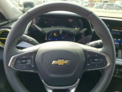 New 2026 Chevrolet Trax LT w/ Driver Confidence Package FWD image 9