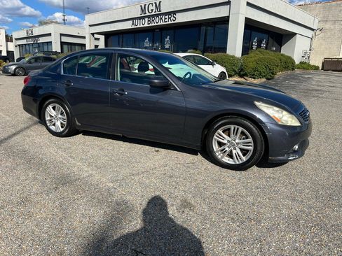 Used 2010 INFINITI G37 Journey w/ Premium Pkg image 19