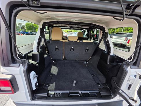 Used 2020 Jeep Wrangler Unlimited Sport AWD/4WD image 10