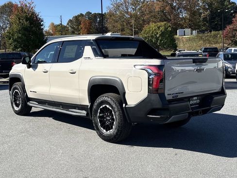 New 2026 Chevrolet Silverado EV Trail Boss image 7