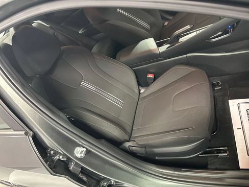 Used 2025 Hyundai Elantra Sport FWD image 23