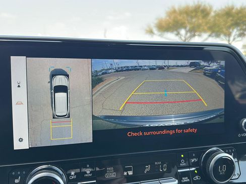 Used 2024 Toyota Highlander Limited image 38