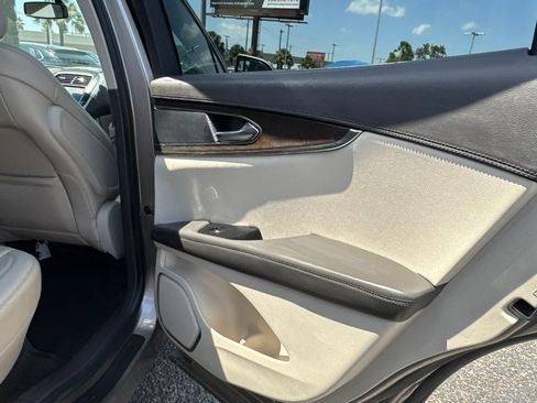 Used 2018 Lincoln MKX Select w/ Select Plus Package FWD image 22