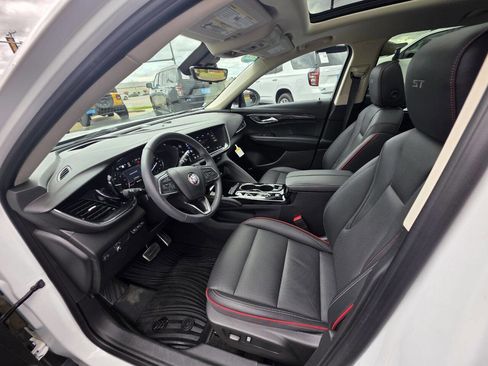 Used 2022 Buick Envision Essence w/ Technology Package II AWD/4WD image 12