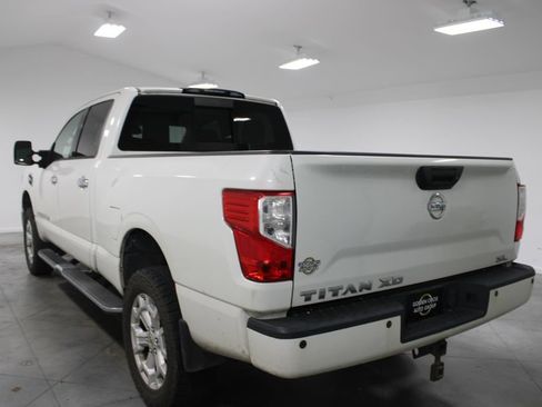 Used 2017 Nissan Titan SL RWD image 7