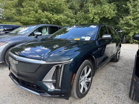 Used 2024 Cadillac Lyriq Tech RWD image 1