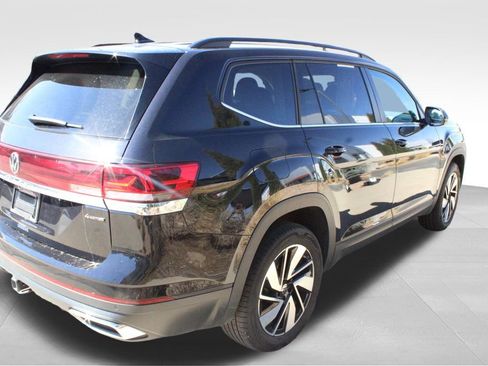 Used 2025 Volkswagen Atlas SE AWD/4WD image 15