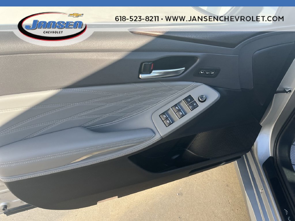Used 2021 Toyota Avalon Limited w/ Advanced Safety Package FWD image 22