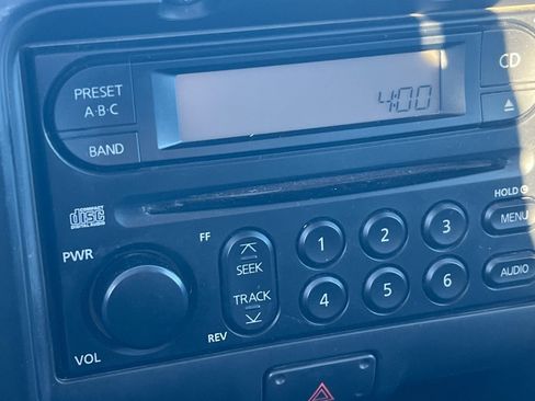 Used 2002 Nissan Frontier XE image 15