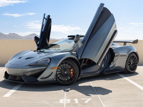 Used 2020 McLaren 620R RWD image 10