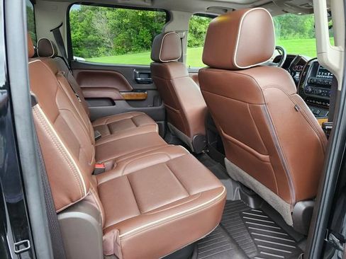 Used 2019 Chevrolet Silverado 2500 High Country w/ Duramax Plus Package AWD/4WD image 22