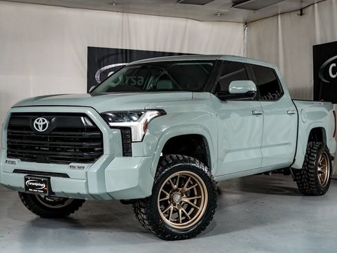 Used 2024 Toyota Tundra SR5 w/ SR5 Premium Package AWD/4WD image 5