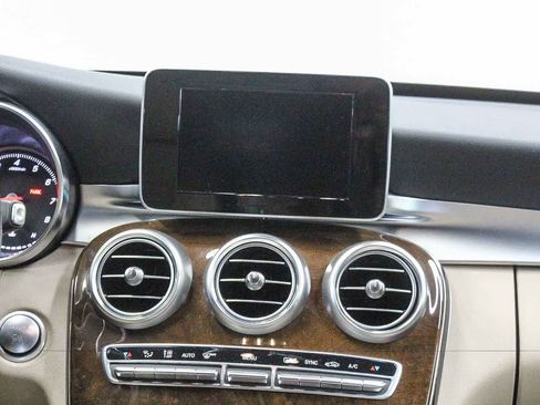Used 2018 Mercedes-Benz C 300 Sedan image 17