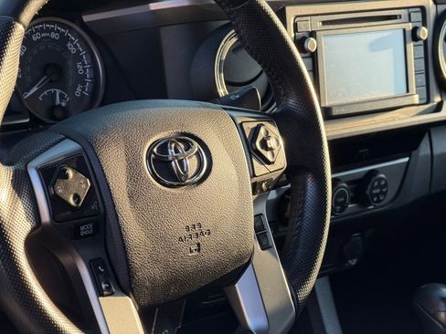 Used 2019 Toyota Tacoma SR5 image 22