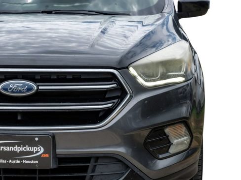 Used 2017 Ford Escape SE w/ Equipment Group 201A FWD image 50