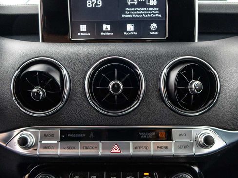 Used 2019 Kia Stinger RWD image 44