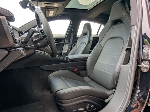 New 2025 Porsche Panamera image 5