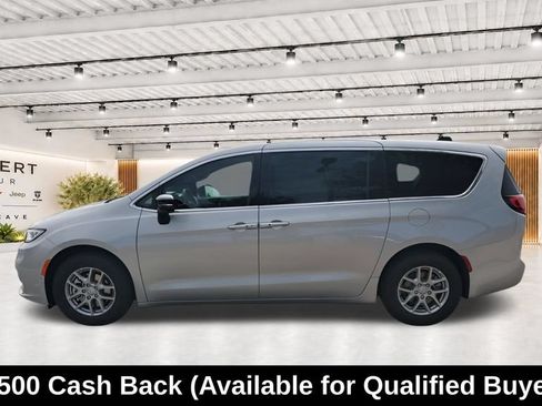 New 2026 Chrysler Pacifica Select FWD image 6
