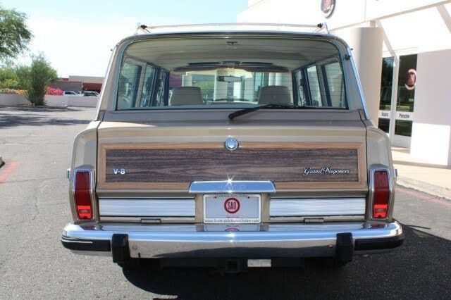 Used 1990 Jeep Grand Wagoneer AWD/4WD image 3