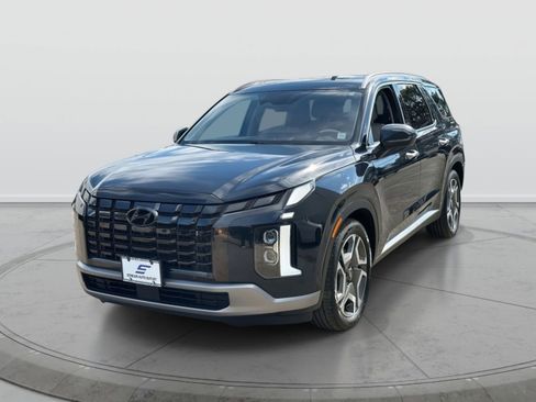 Used 2024 Hyundai Palisade Limited image 3