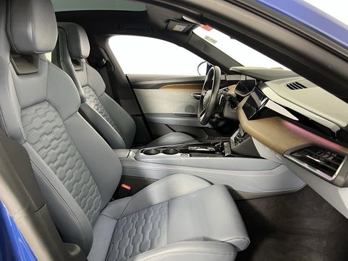 Used 2024 Audi e-tron GT Premium Plus image 37