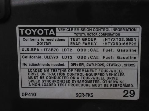 Certified 2017 Toyota Tacoma TRD Off-Road w/ Tow Package RWD image 31