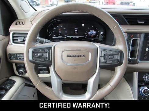 Certified 2022 GMC Yukon XL Denali w/ Denali Ultimate Package AWD/4WD image 18