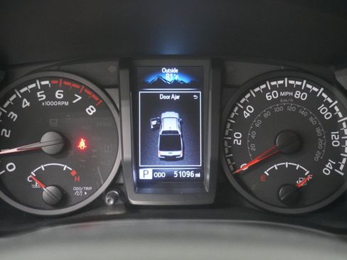 Used 2021 Toyota Tacoma SR w/ SR Convenience Package RWD image 16