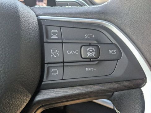 New 2026 Jeep Grand Cherokee Limited image 16