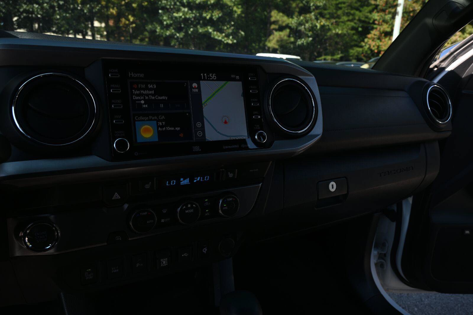 Used 2020 Toyota Tacoma Limited RWD image 13