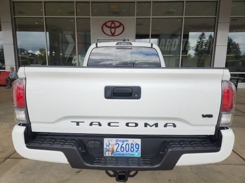 Used 2023 Toyota Tacoma TRD Sport AWD/4WD image 10