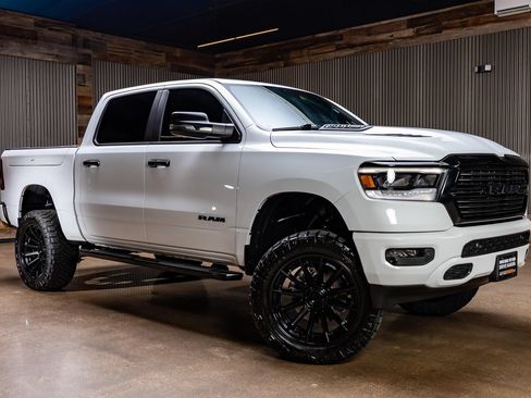 Used 2024 RAM 1500 Laramie AWD/4WD image 1